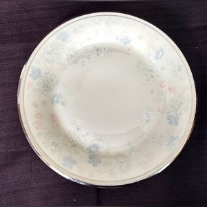 LENOX NICOLE PLATE VINTAGE COLLECTABLE